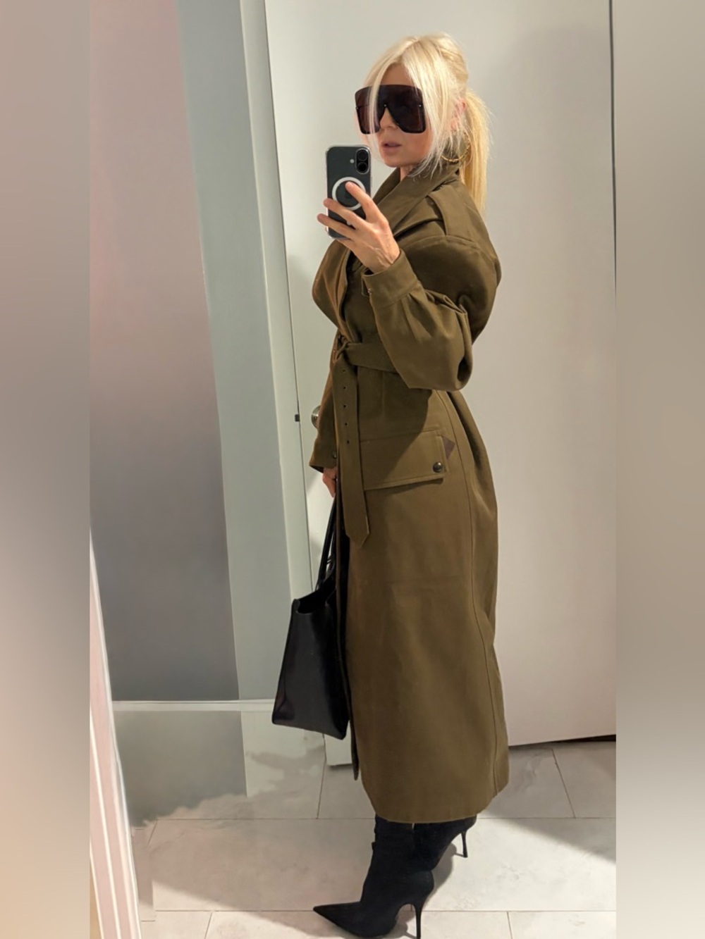 SAINT LAURENT
Belted Coat - Picture 7 of 8
